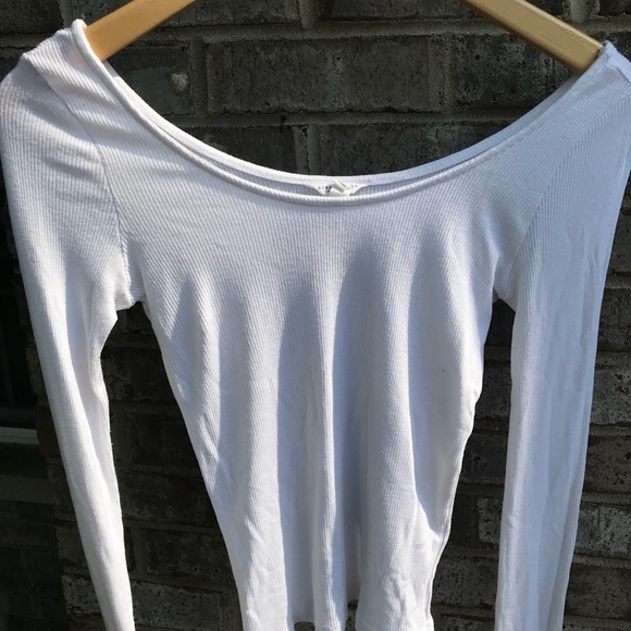 LONG SLEEVE SCOOP NECK CROP TOPS (2 FOR 1 PRICE) - Picture 2 of 3